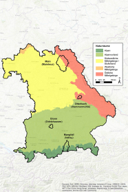 Karte von Bayern mit farblichen Markierungen der Untersuchungsgebiete: die Alpen (dunkelgrün) im Süden, dann das Alpenvorland (hellgrün) mit den Gebiet "Mangfall Valley" und "Glonn Odelzhausen", im Osten Bayern die Östlichen Mittelgebirge mit dem Gebiet "Otterbach Hammermühle" sowie im Norden das Stufenland mit den Untersuchungsgebiet "Main Mainleus"