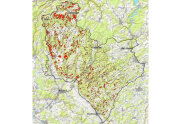 Schadflächen sind auf einer Landkarte rot markiert