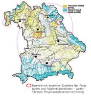 Umrisskarte von Bayern. Das Überwachungsgebiet ist als Kreis markiert und beinhaltet Ober- und Mittelfranken, Oberpfalz, die nördlichen Teile von Schwaben, Ober- und Niederbayerns sowie den Landkreis Miltenberg in Unterfranken. Ein Bereich nördlich von Weiden i.d. Oberpfalz sowie einer südlich von Nürnberg sind markiert.